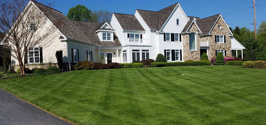 Commercial and Residential Lawn Maintenance in Exton PA
